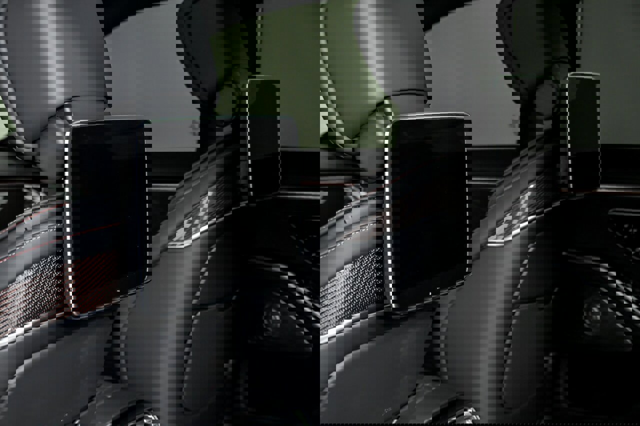 Used 2024 Mercedes-Benz S 63 AMG S image 27