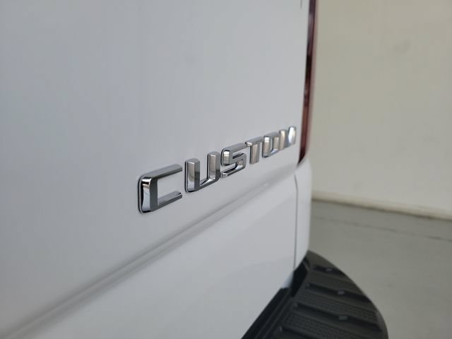 Used 2023 Chevrolet Silverado 1500 Custom RWD image 8