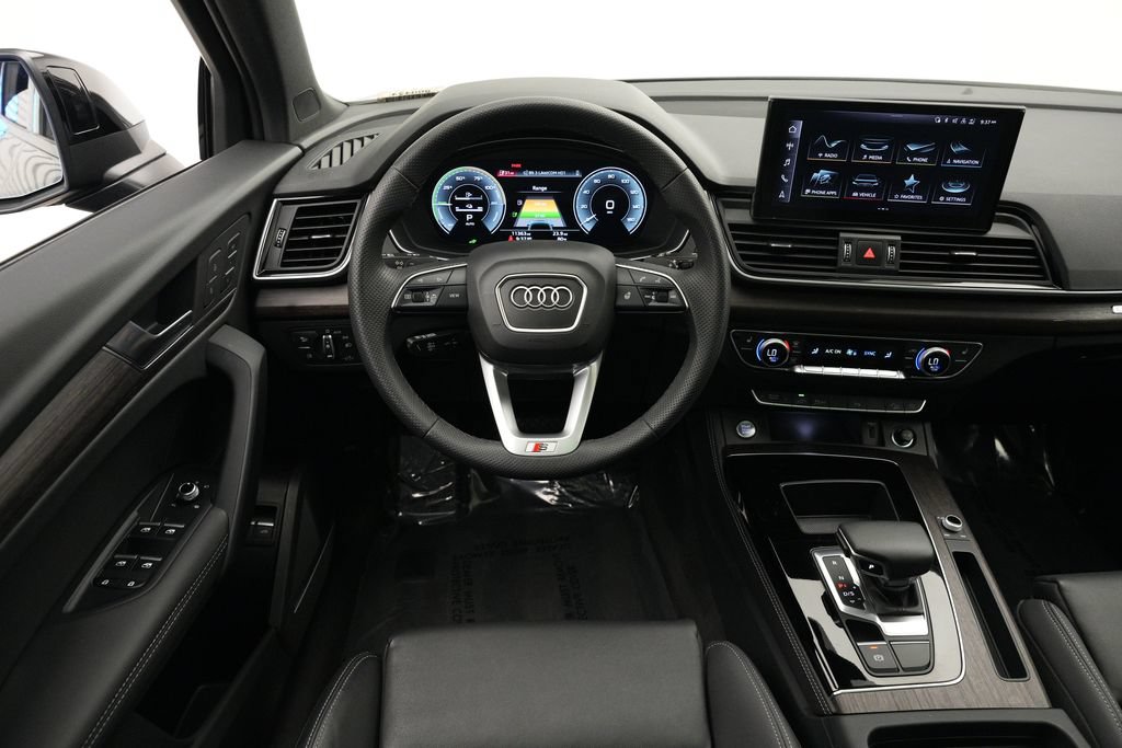 Used 2024 Audi Q5 e Premium Plus w/ Premium Plus Package AWD/4WD image 9