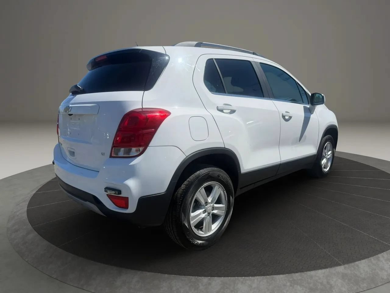 Used 2020 Chevrolet Trax LT AWD/4WD image 5