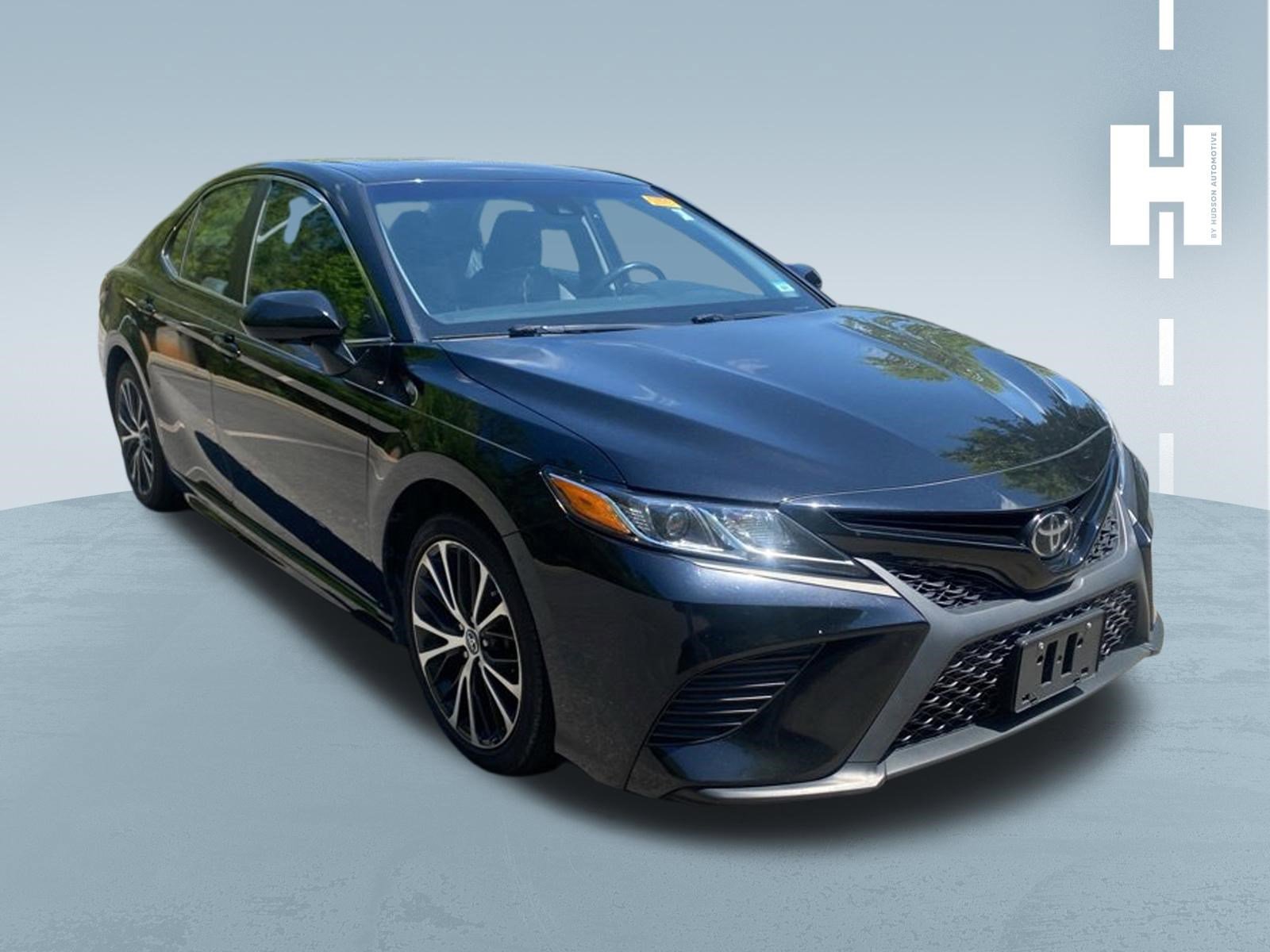 Used 2018 Toyota Camry SE w/ Moonroof Package FWD video 1