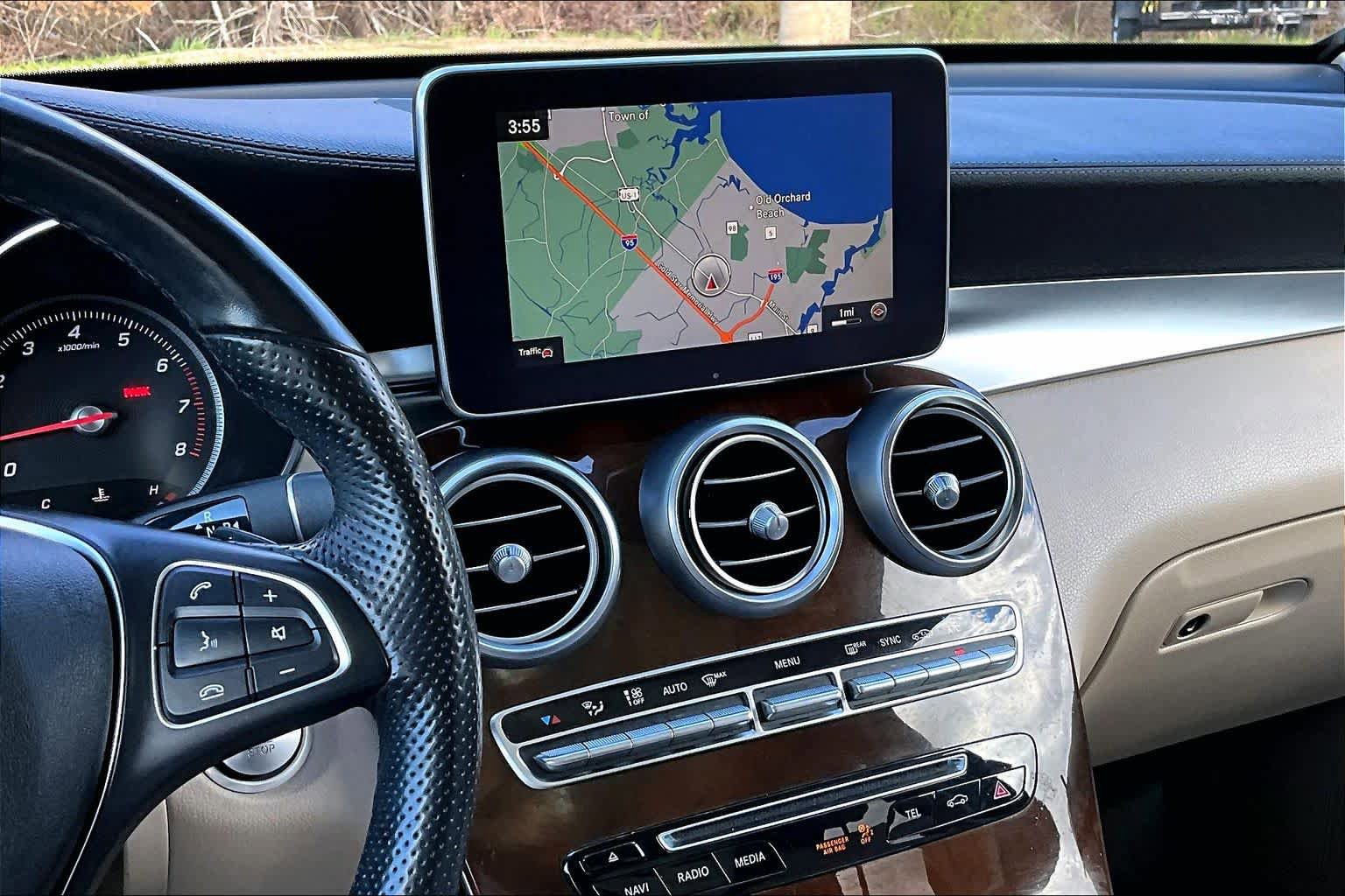 Used 2019 Mercedes-Benz GLC 300 4MATIC image 7