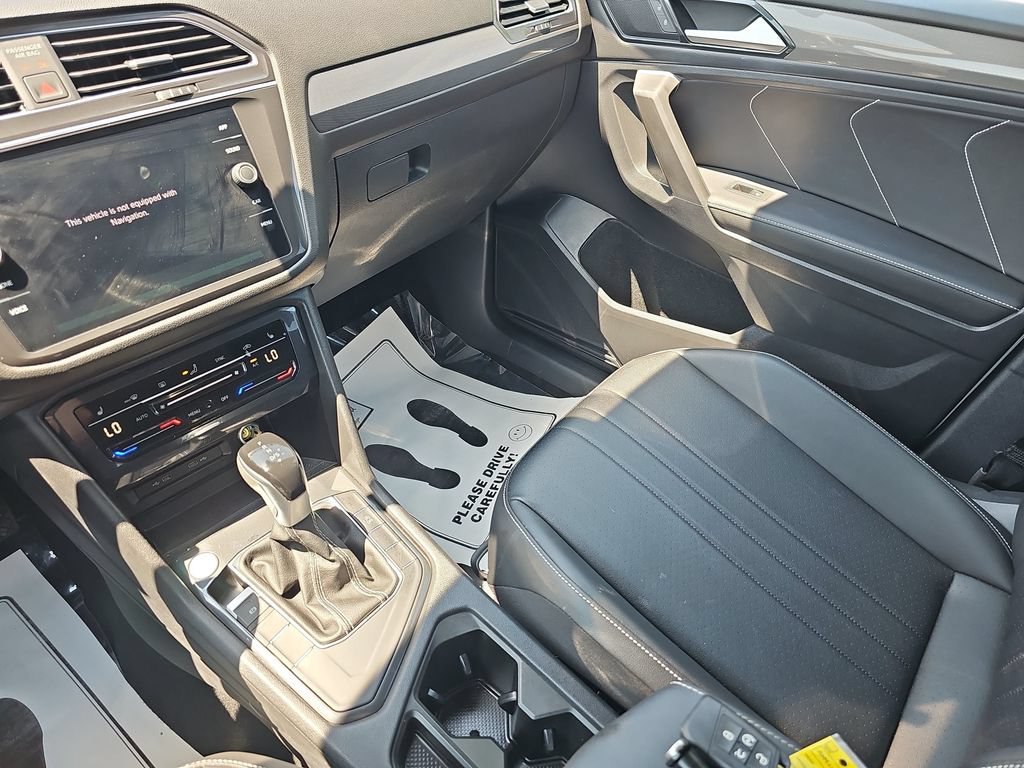 Used 2023 Volkswagen Tiguan SE FWD image 24