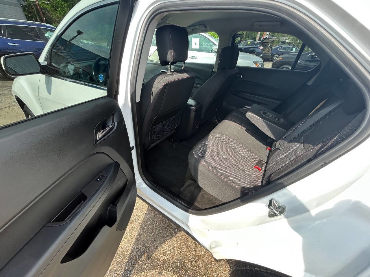 Used 2015 Chevrolet Equinox LT w/ Driver Convenience Package image 7