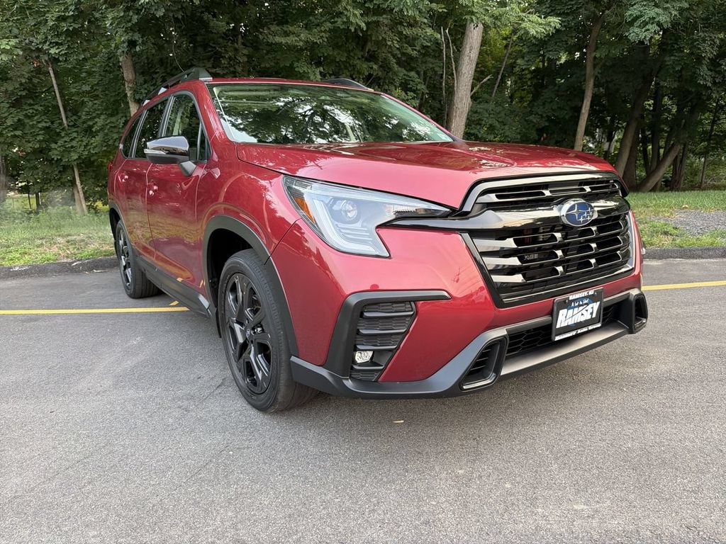Used 2023 Subaru Ascent Onyx Edition AWD/4WD image 2