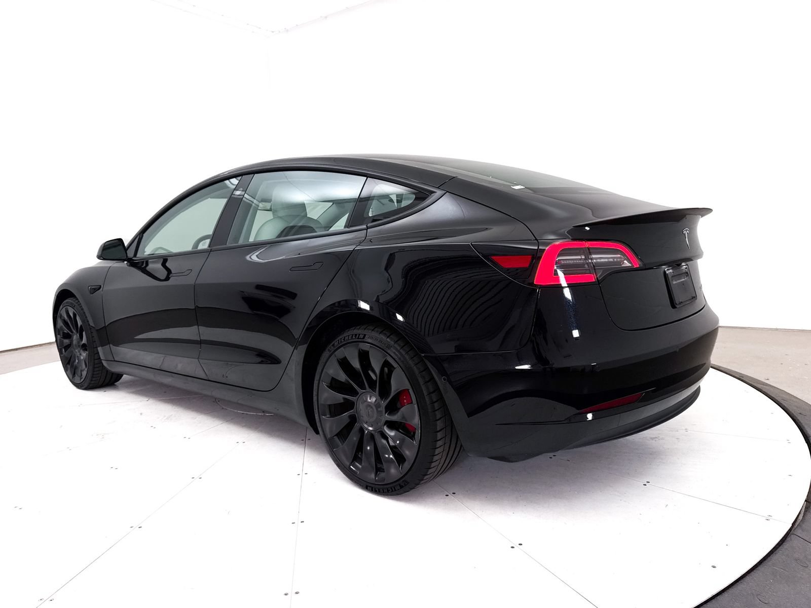 Used 2022 Tesla Model 3 Performance AWD/4WD image 16