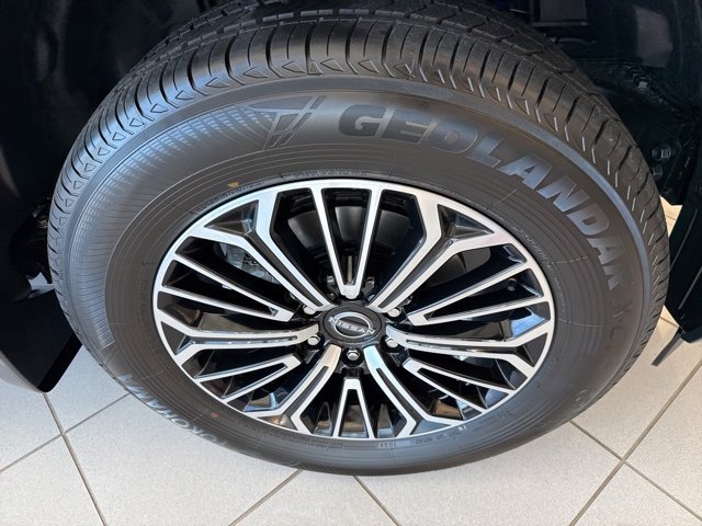New 2026 Nissan Armada SL w/ Captain's Chari Seat Package image 5