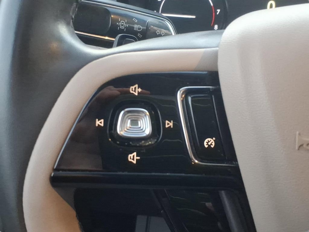 Certified 2022 Lincoln Corsair FWD image 22