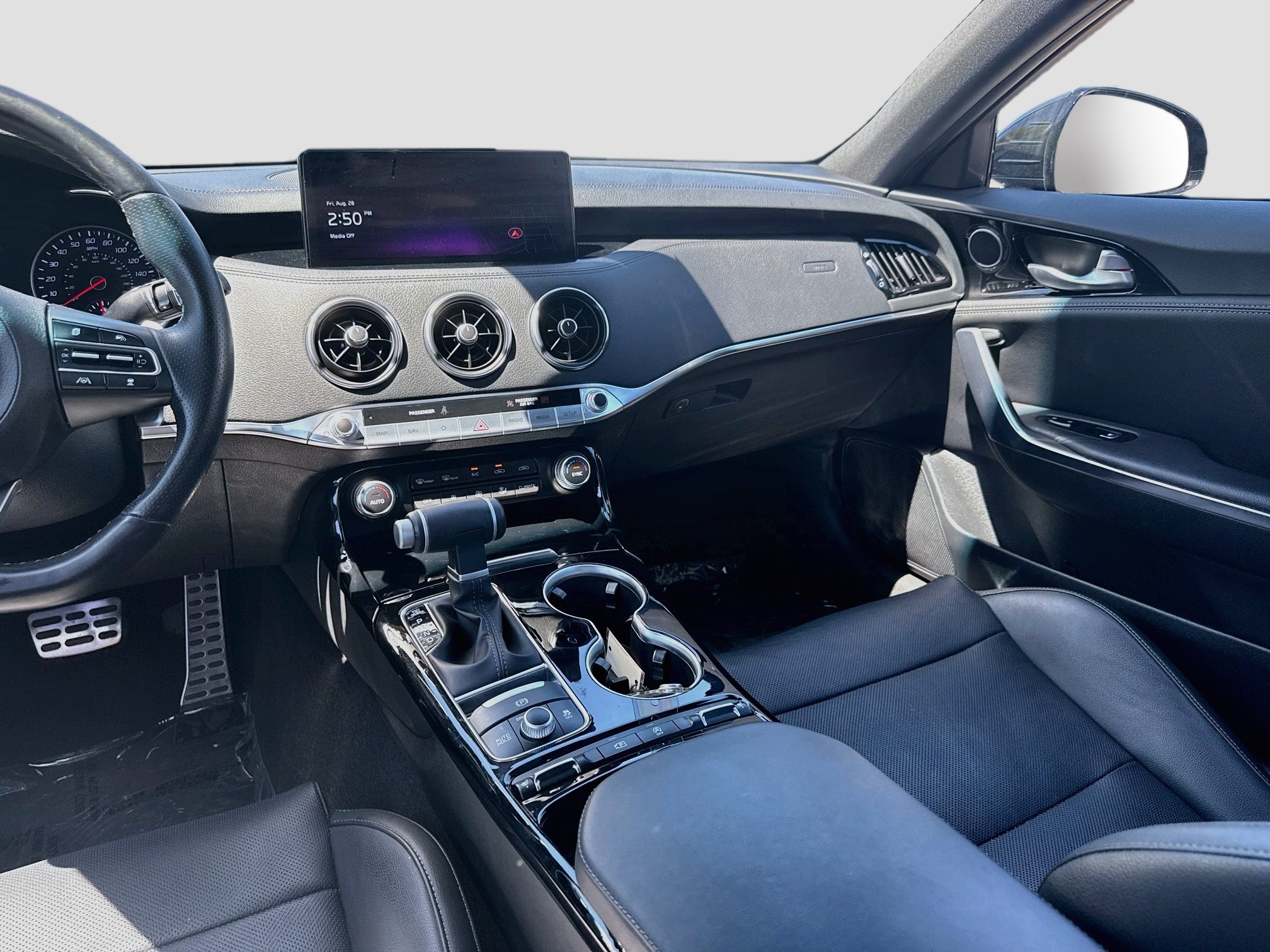 Used 2023 Kia Stinger GT-Line RWD image 22
