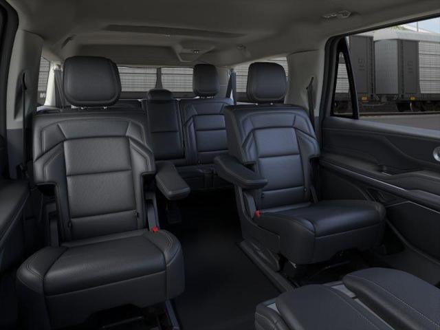 New 2026 Lincoln Navigator L Premier AWD/4WD image 11