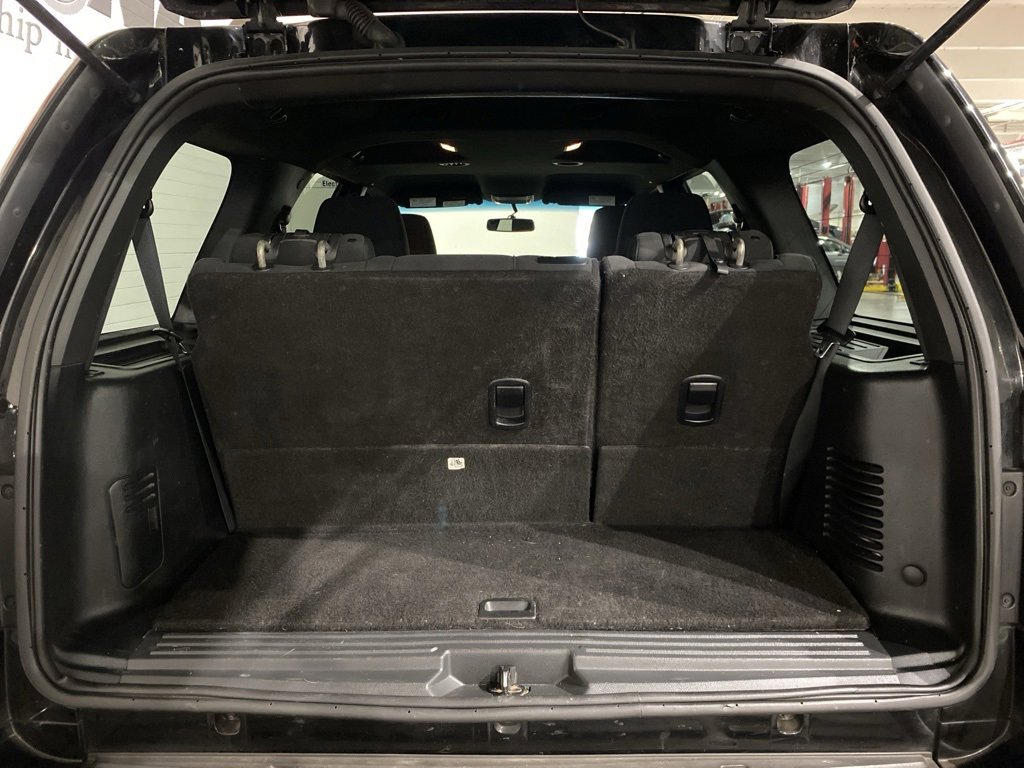 Used 2017 Ford Expedition XLT image 5