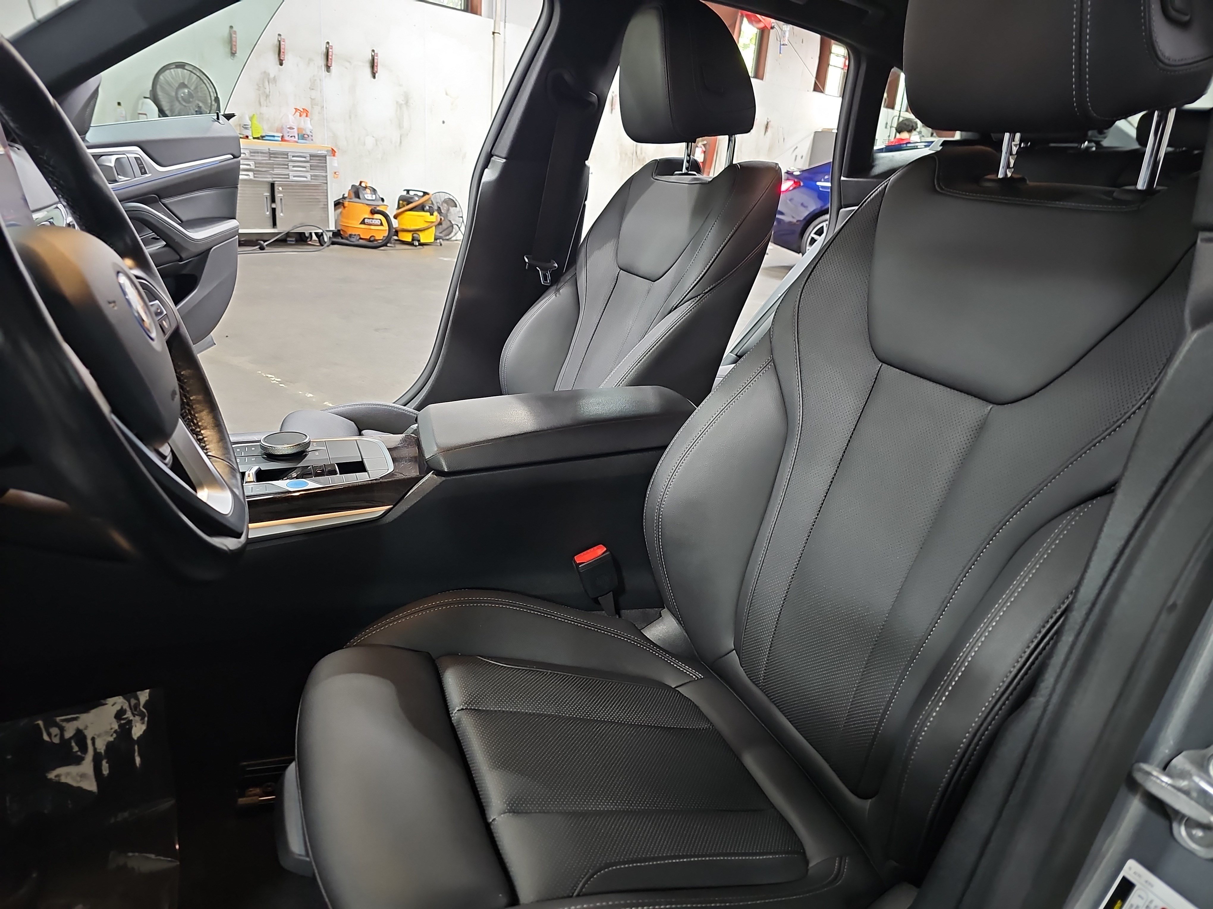 Used 2024 BMW i4 eDrive35 w/ Premium Package RWD image 15