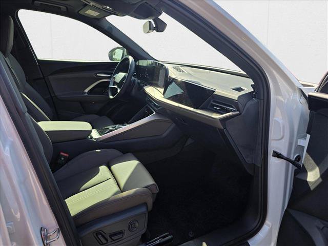 New 2025 Audi Q5 Premium Plus w/ Premium Plus AWD/4WD image 12