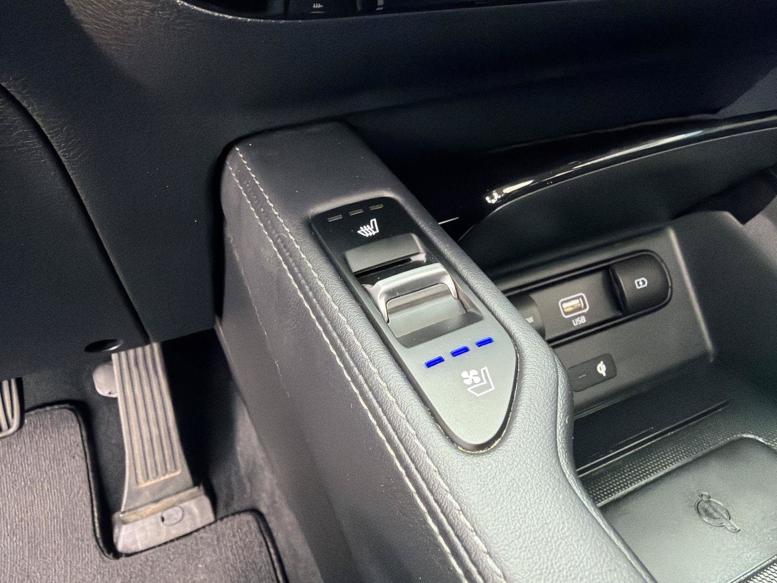 Used 2020 Kia Telluride EX w/ Towing Package AWD/4WD image 29
