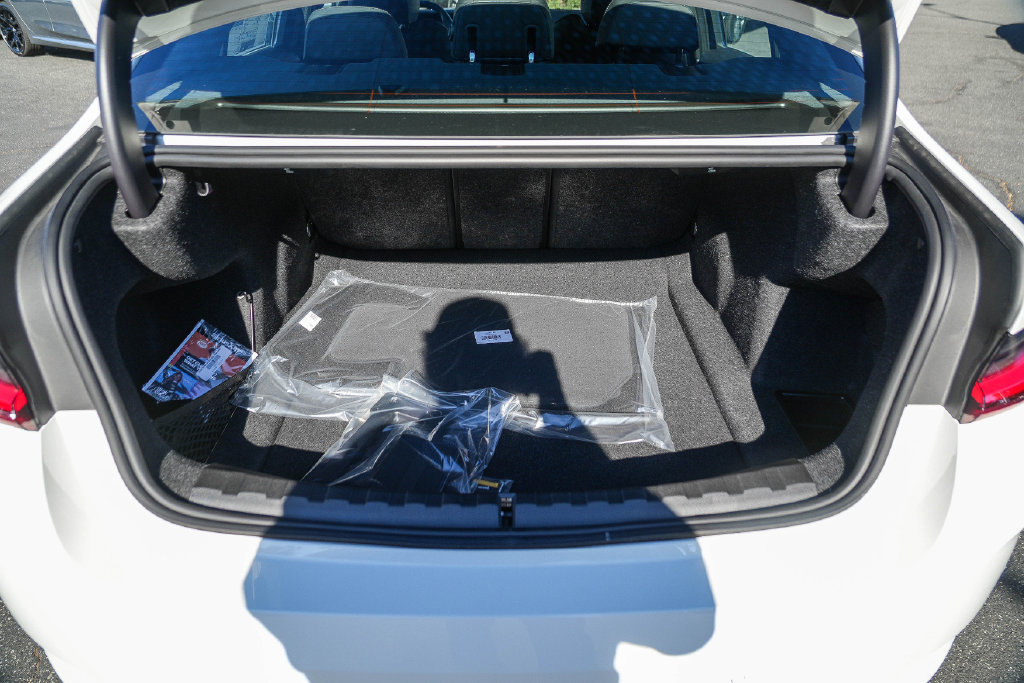 New 2026 BMW 330i Sedan w/ Convenience Package RWD image 26