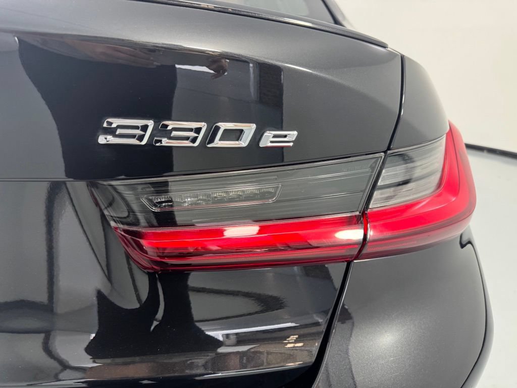 Certified 2023 BMW 330e xDrive w/ M Sport Package AWD/4WD image 8