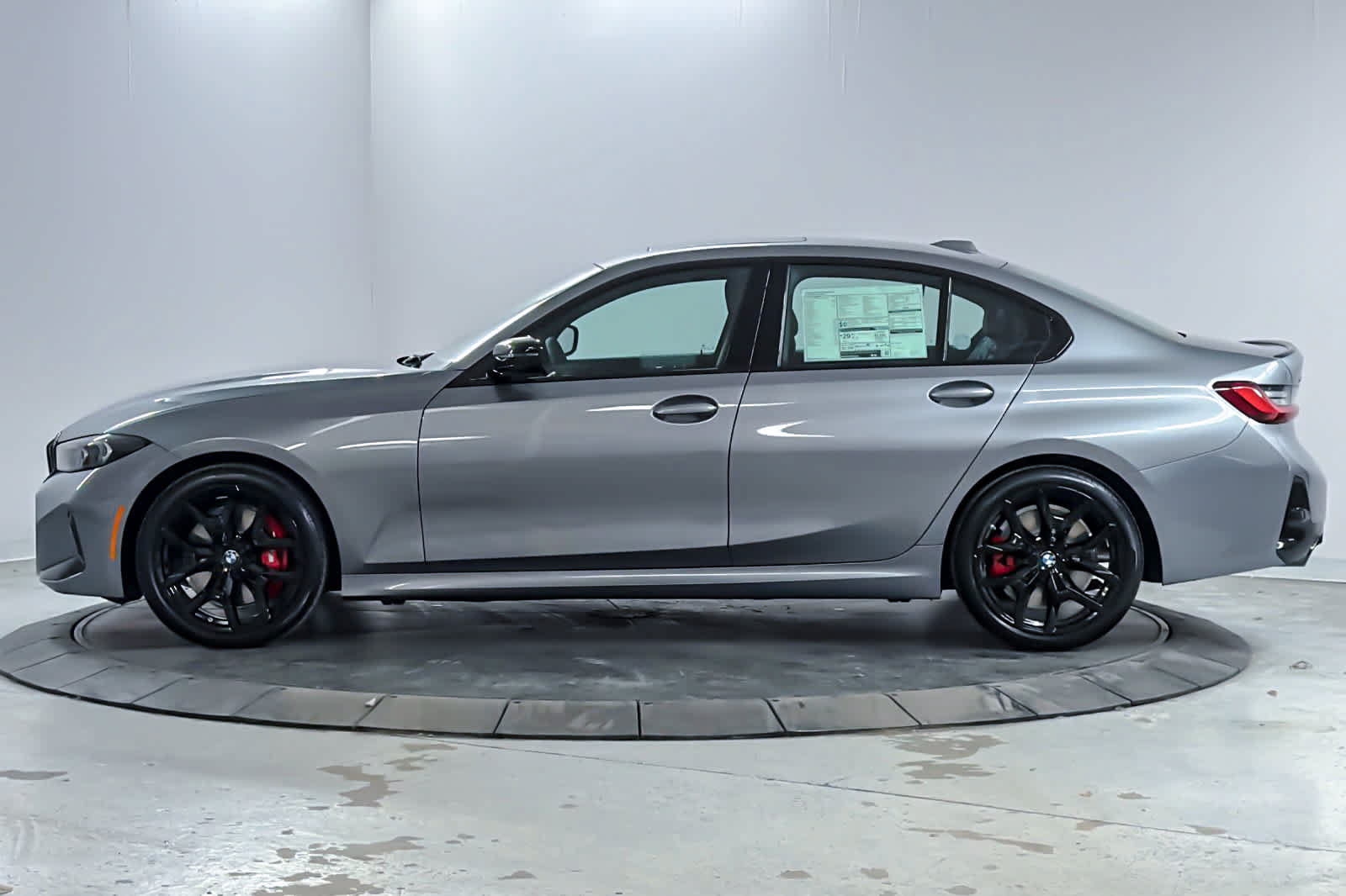 New 2026 BMW 330i xDrive Sedan w/ M Sport Package AWD/4WD image 5