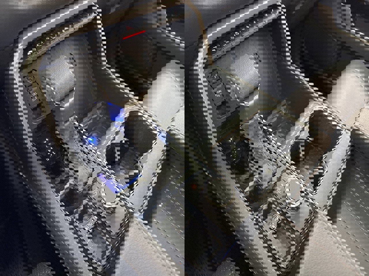 Used 2024 Toyota Tundra Limited image 32