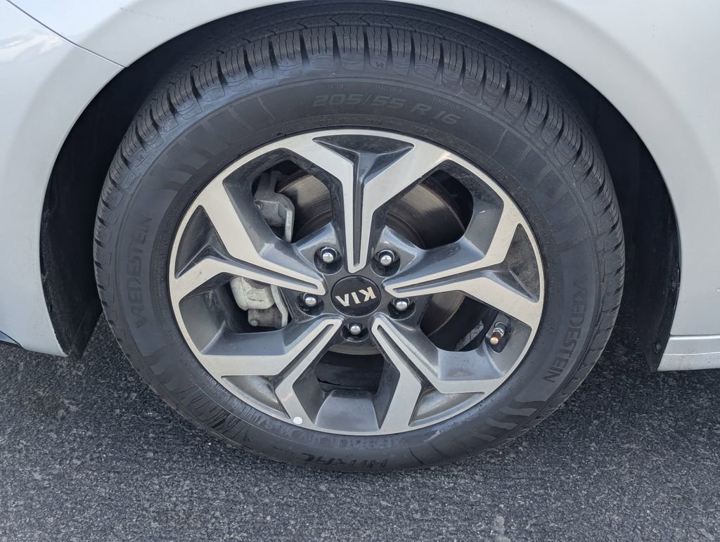Used 2021 Kia Forte LXS FWD image 13