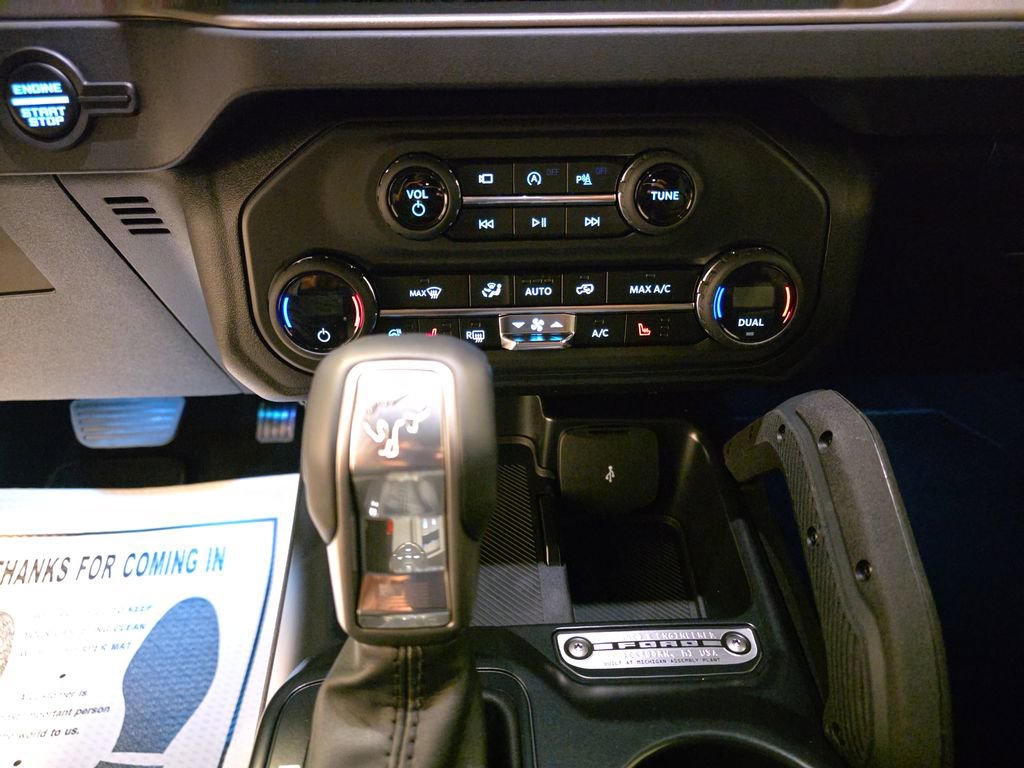 New 2026 Ford Bronco Outer Banks w/ Sasquatch Package image 11