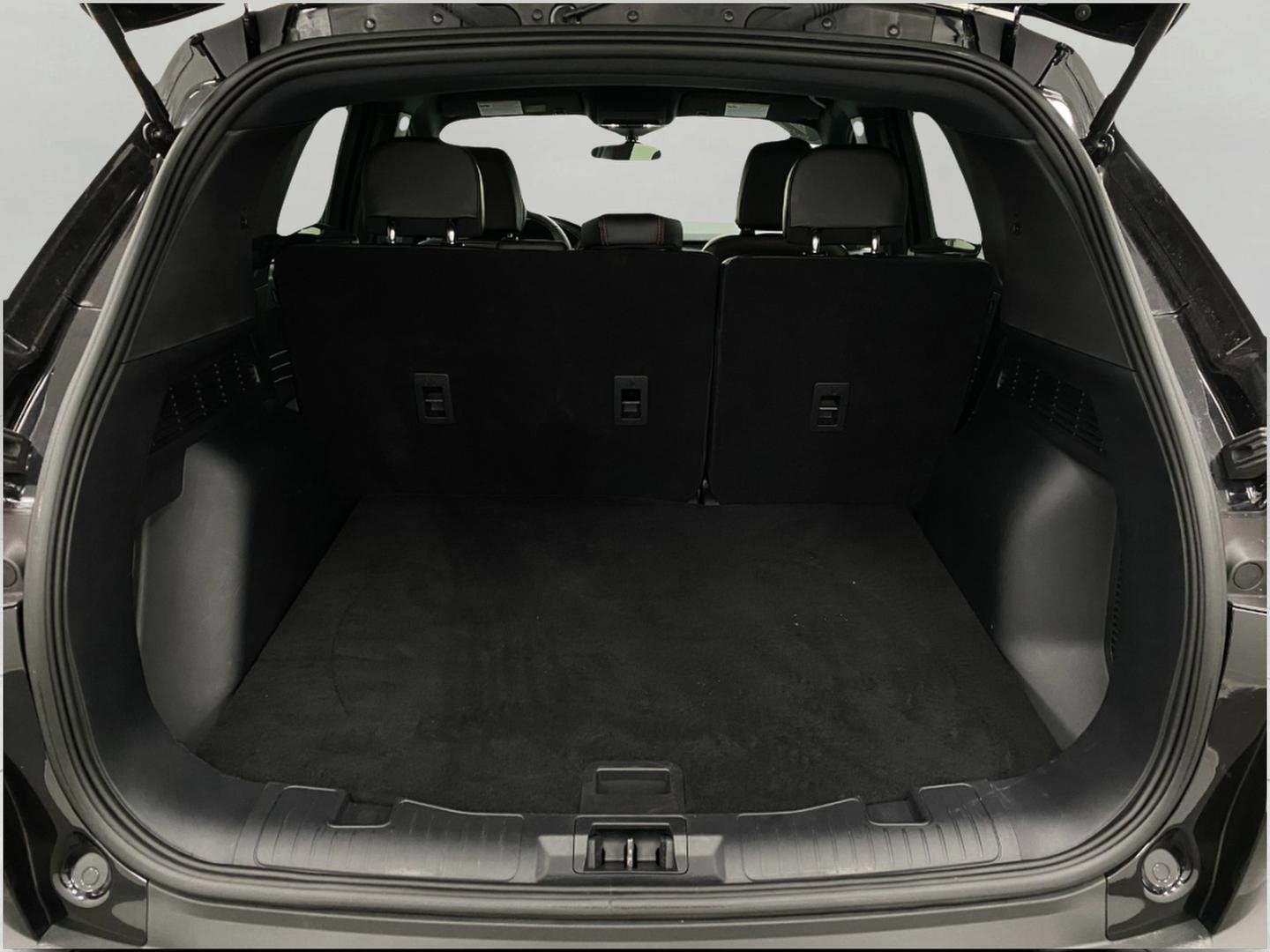 Used 2025 Ford Escape ST-Line AWD/4WD image 5