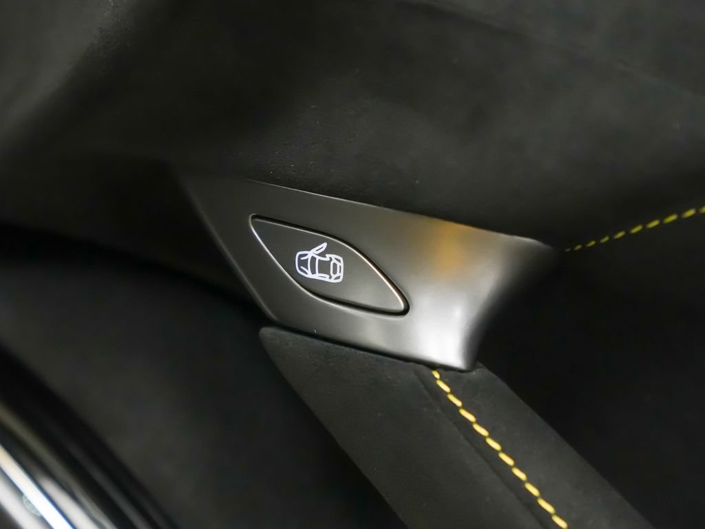 Used 2025 Ferrari Roma Spider image 16