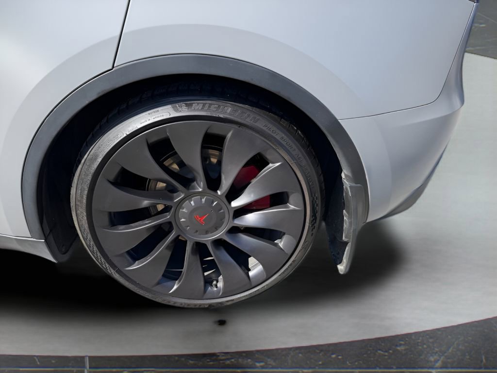 Used 2023 Tesla Model Y Performance AWD/4WD image 13
