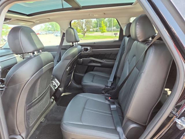 Used 2022 Kia Sorento EX AWD/4WD image 29