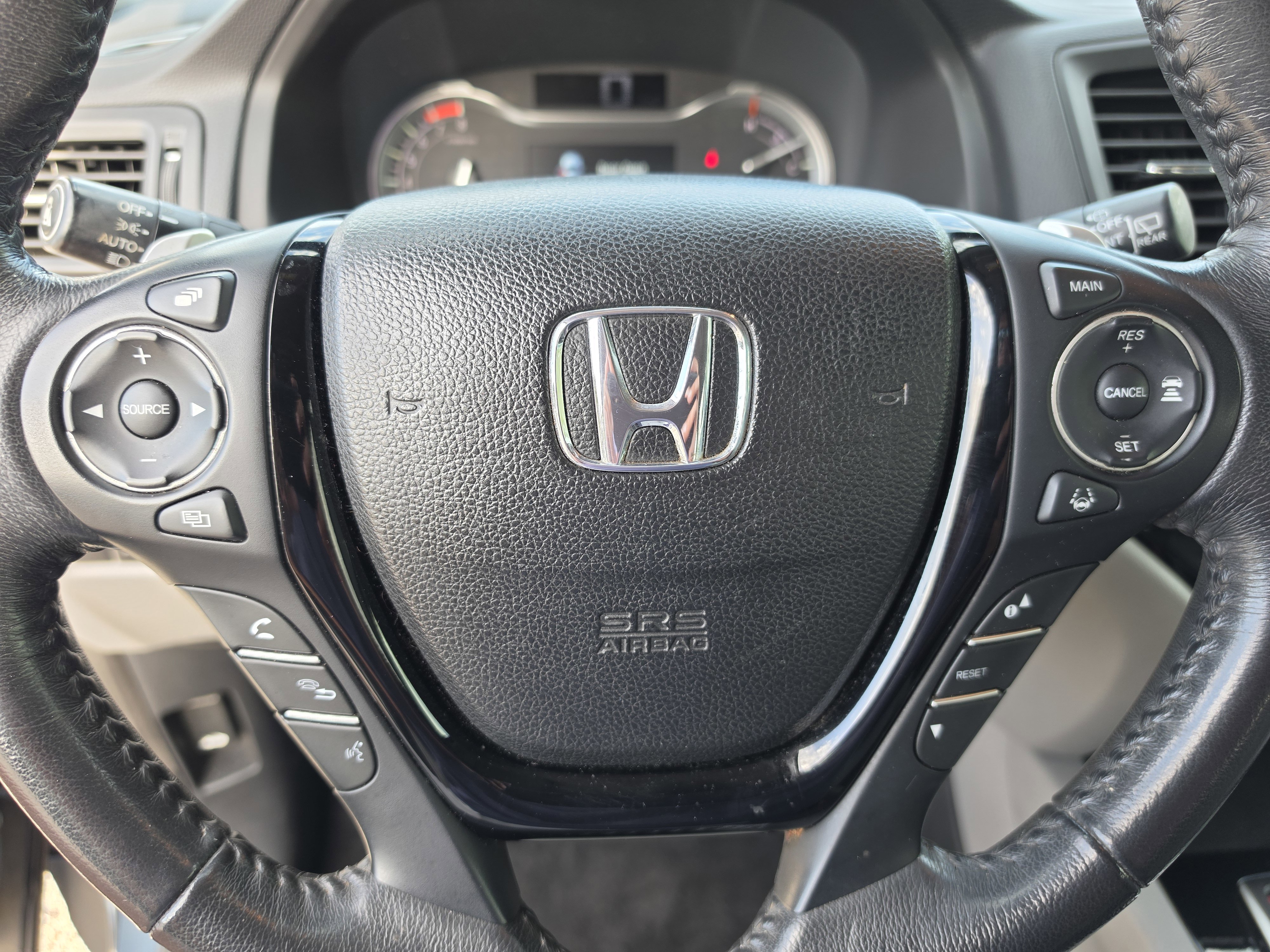 Used 2017 Honda Pilot Touring image 40