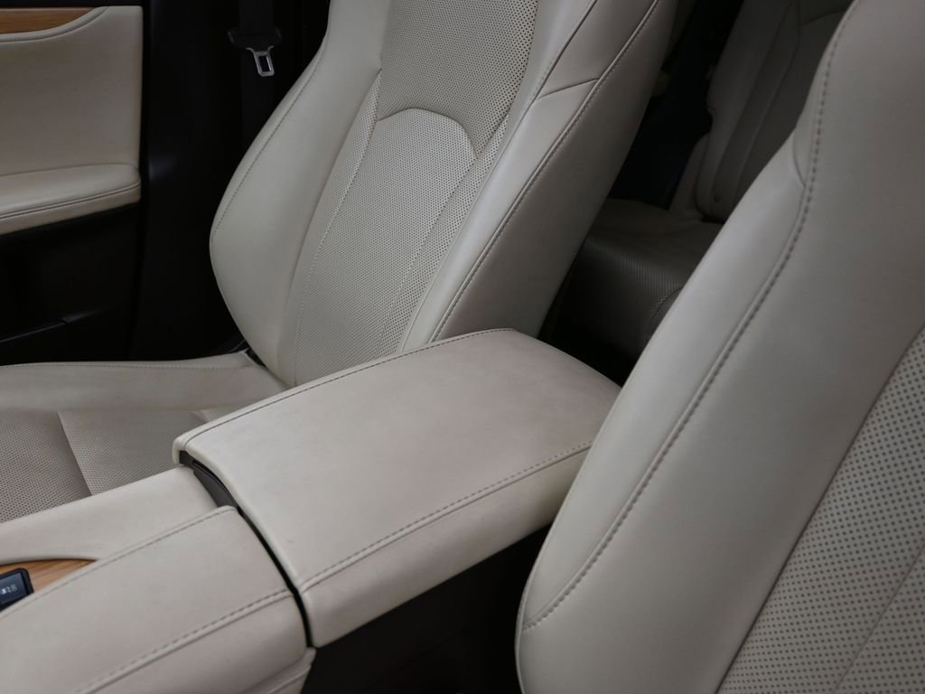 Used 2020 Lexus RX 350L FWD w/ Premium Package image 14