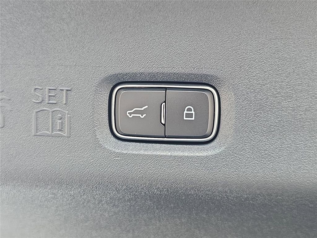 New 2026 Lincoln Navigator Reserve w/ Jet Appearance Package AWD/4WD image 26