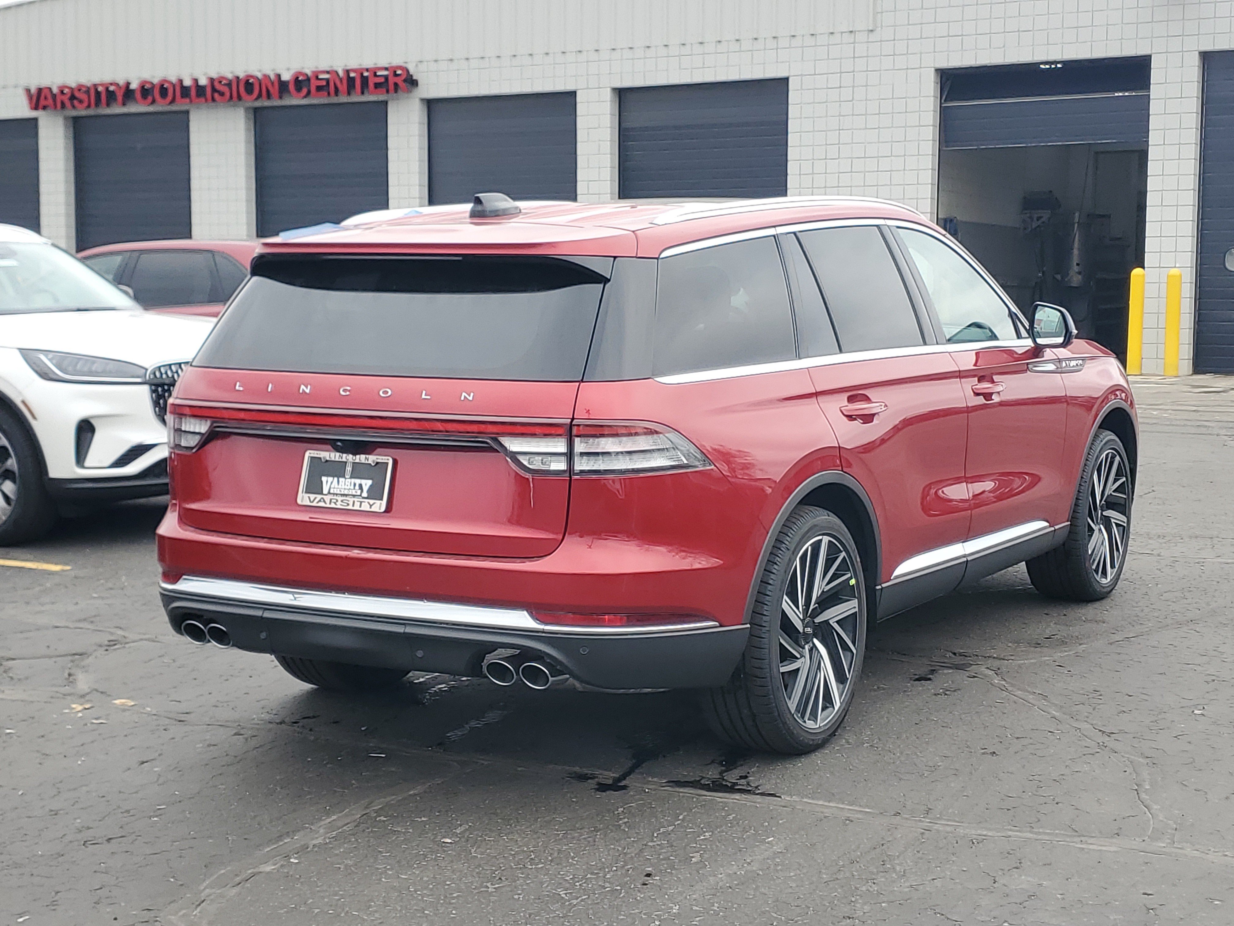 New 2026 Lincoln Aviator Reserve AWD/4WD image 4