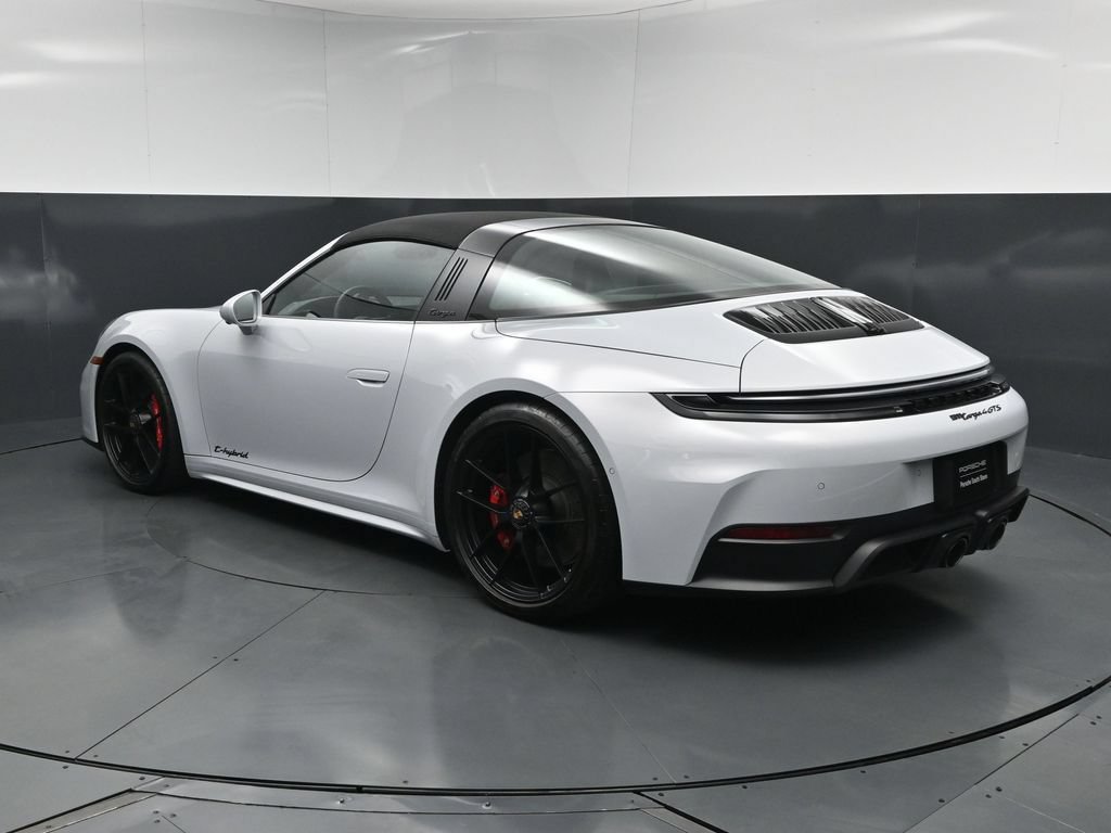 Certified 2025 Porsche 911 Targa 4 GTS AWD/4WD image 3