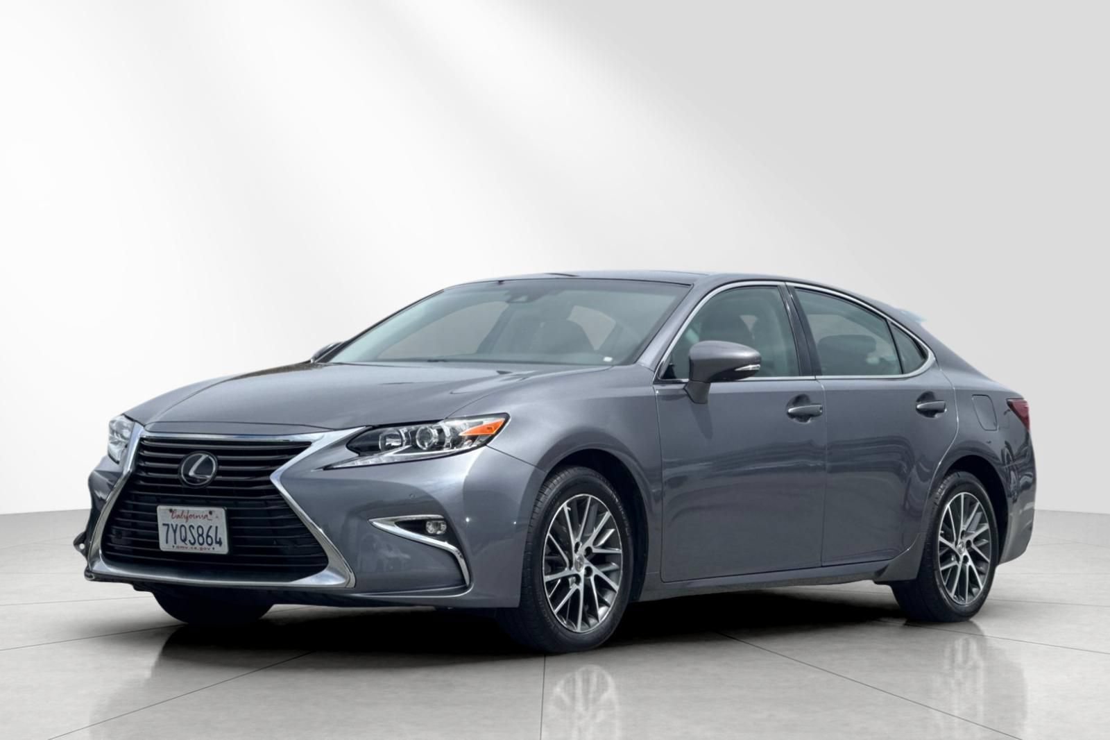 Used 2017 Lexus ES 350 w/ Navigation System Package FWD image 8