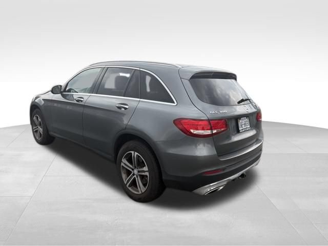Used 2017 Mercedes-Benz GLC 300 4MATIC image 5