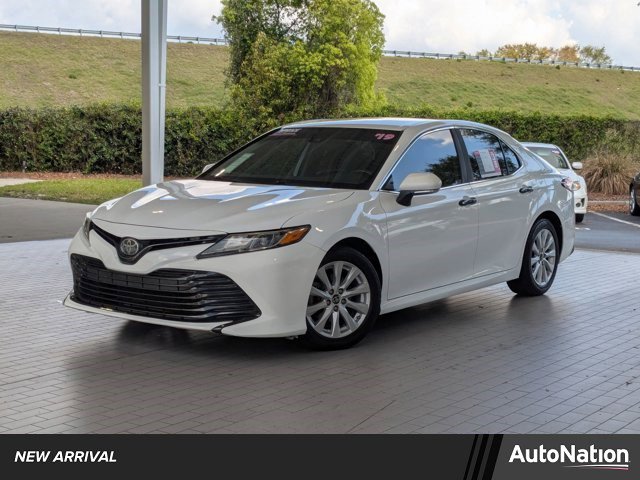 Used 2019 Toyota Camry LE FWD image 1