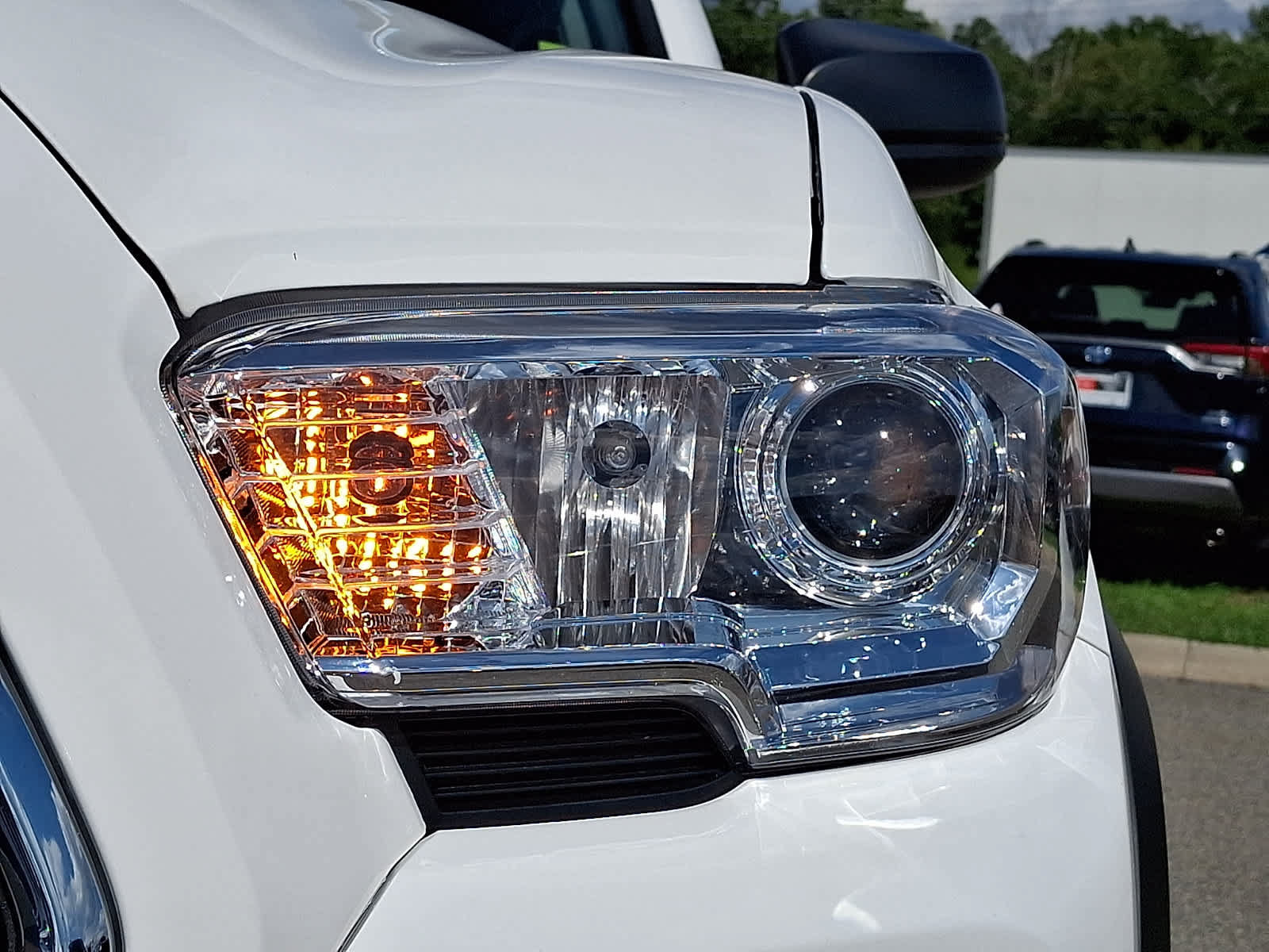 Certified 2023 Toyota Tacoma SR5 w/ SX Package AWD/4WD image 11