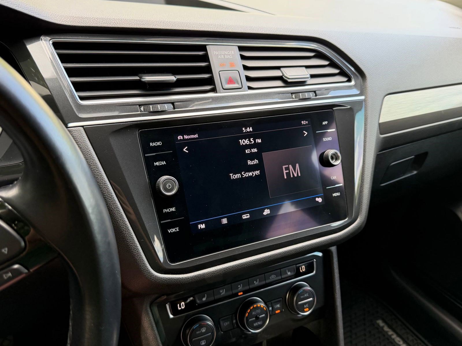 Used 2019 Volkswagen Tiguan SE AWD/4WD image 27