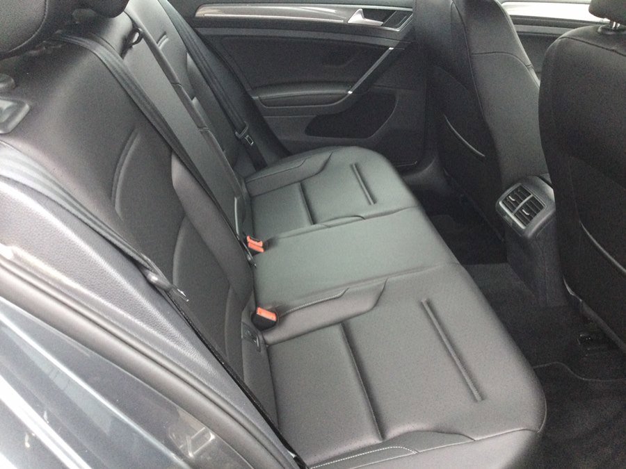 Used 2017 Volkswagen Golf Alltrack S image 17