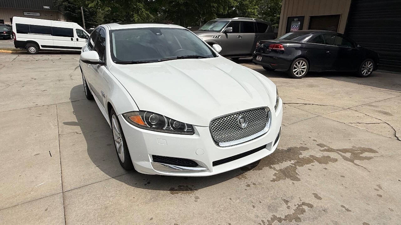 Used 2013 Jaguar XF RWD image 16