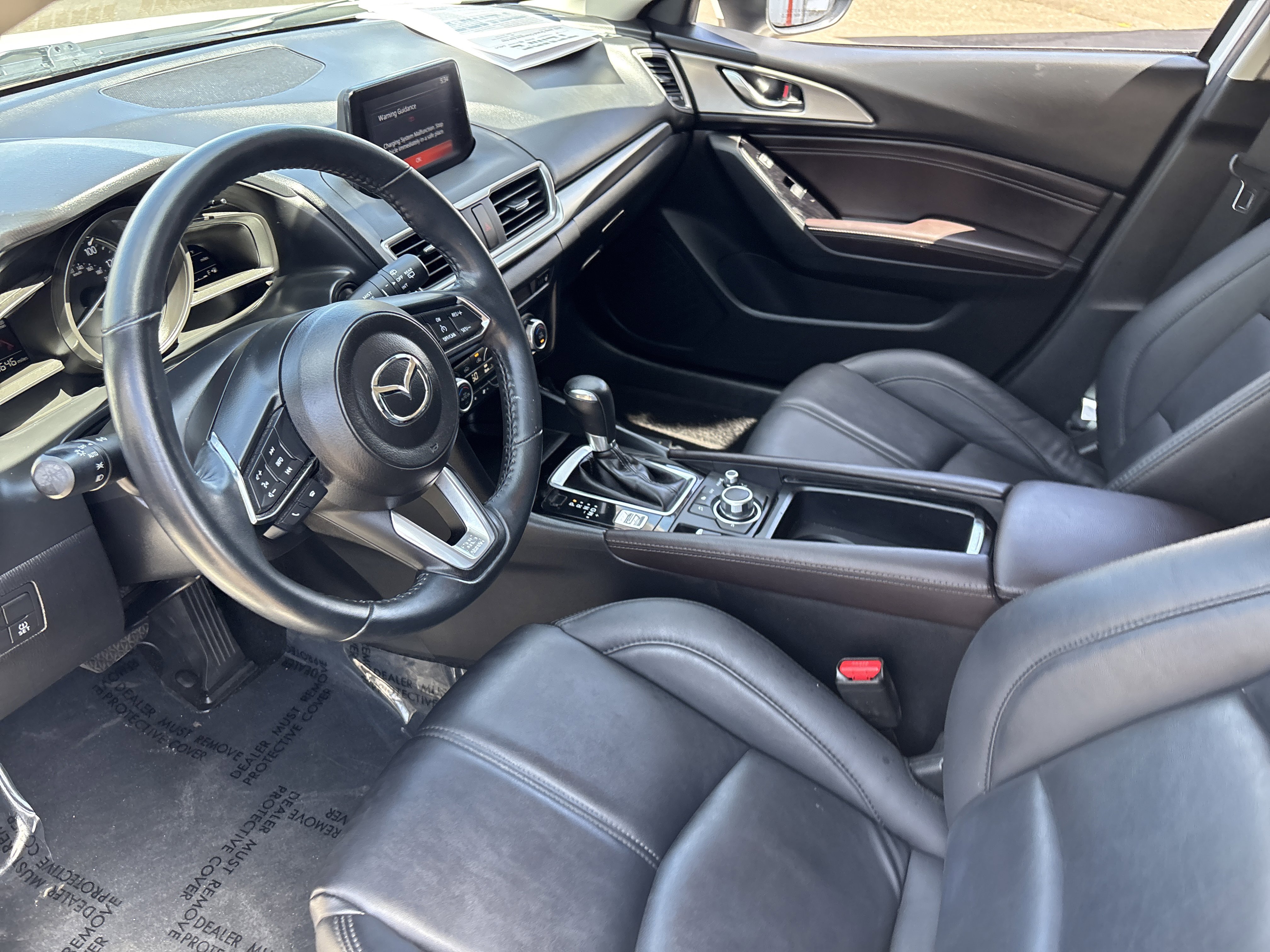 Used 2018 MAZDA MAZDA3 Touring FWD image 17