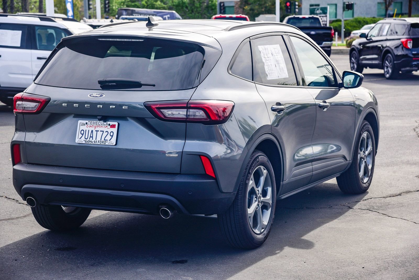 Used 2025 Ford Escape ST-Line w/ Equipment Group 301A image 4