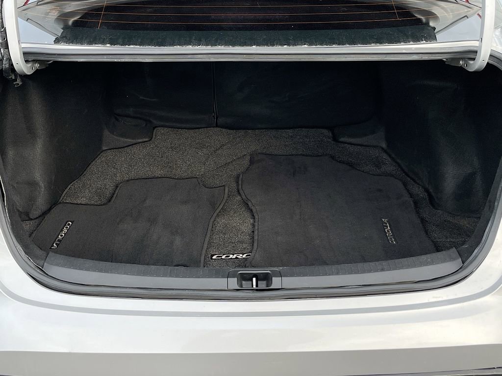 Used 2024 Toyota Corolla SE image 25