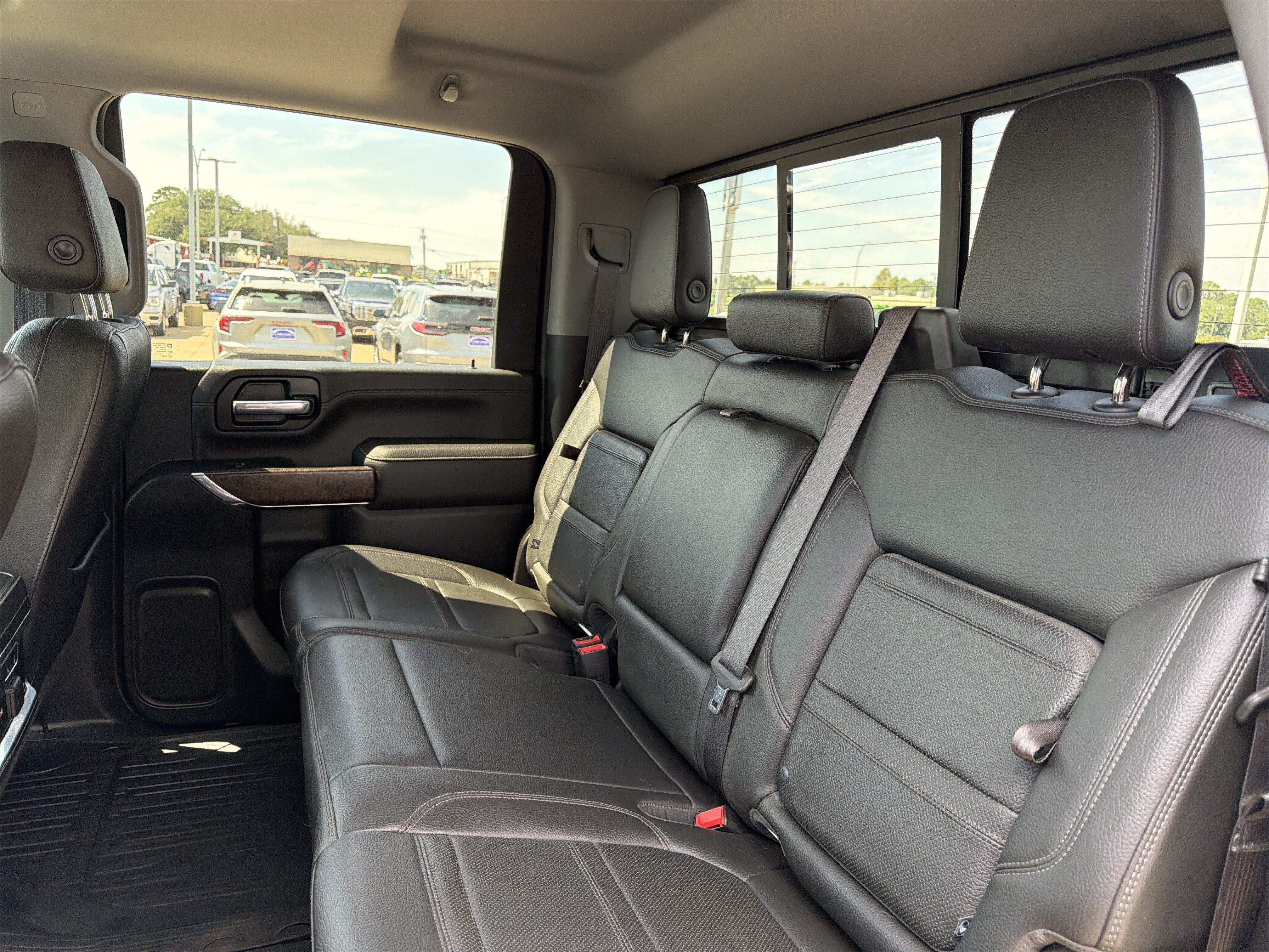 Used 2020 GMC Sierra 2500 Denali w/ Denali Ultimate Package AWD/4WD image 9