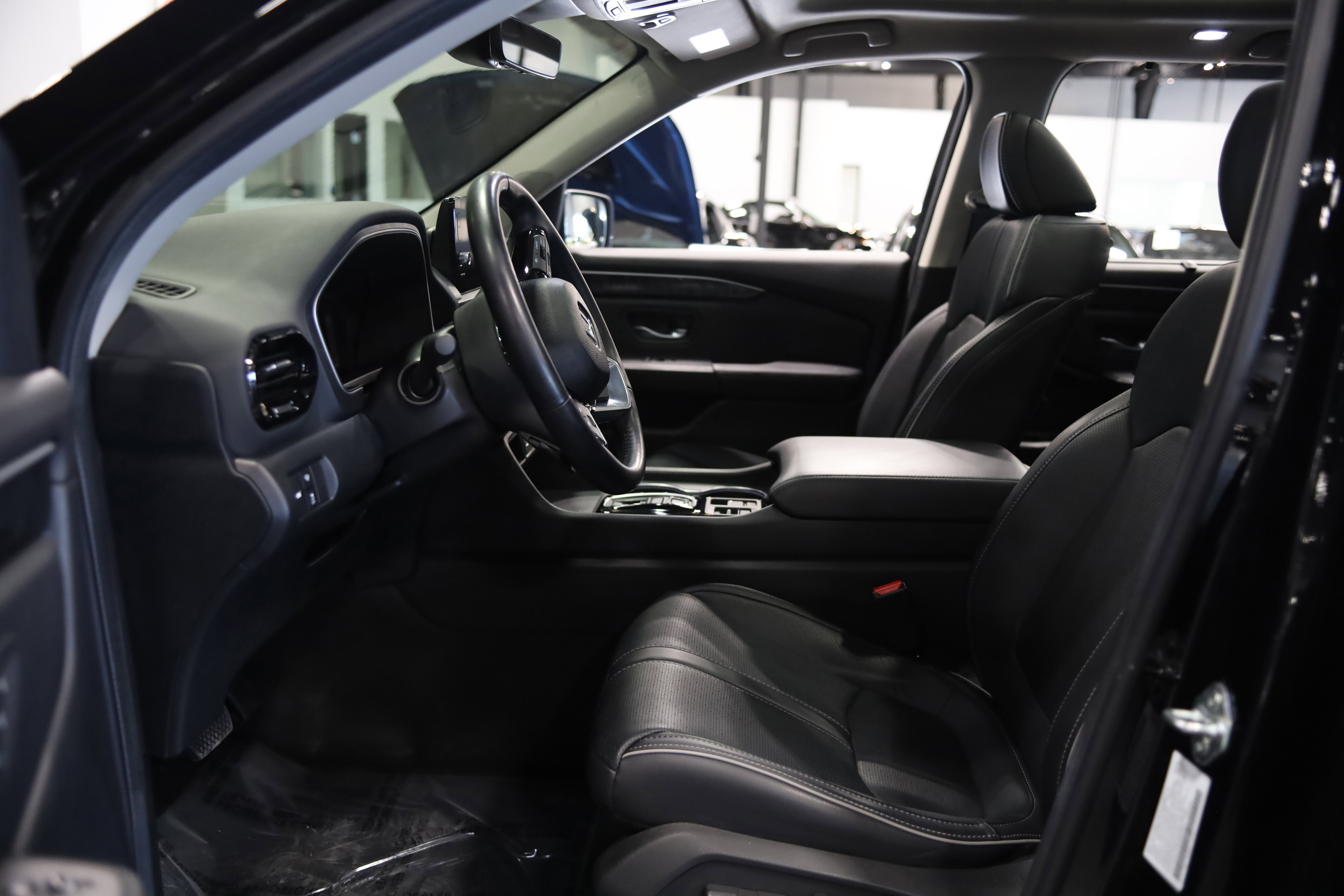 Used 2025 Honda Pilot Elite image 16