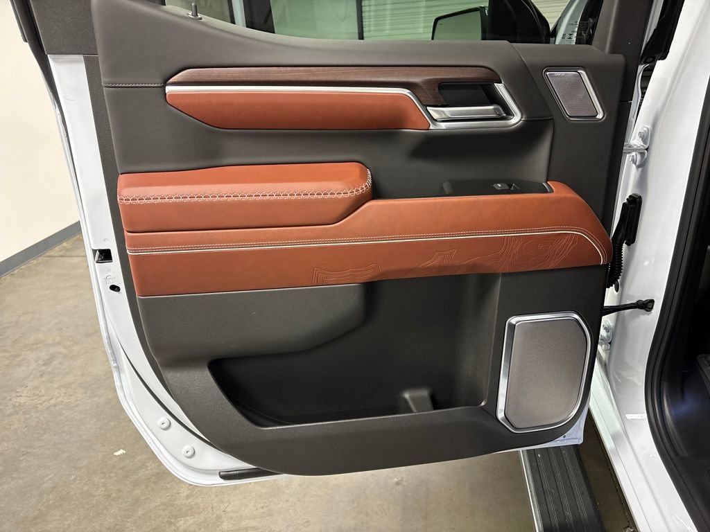 New 2026 GMC Sierra 1500 Denali Ultimate w/ LPO, Black Badging Package image 30