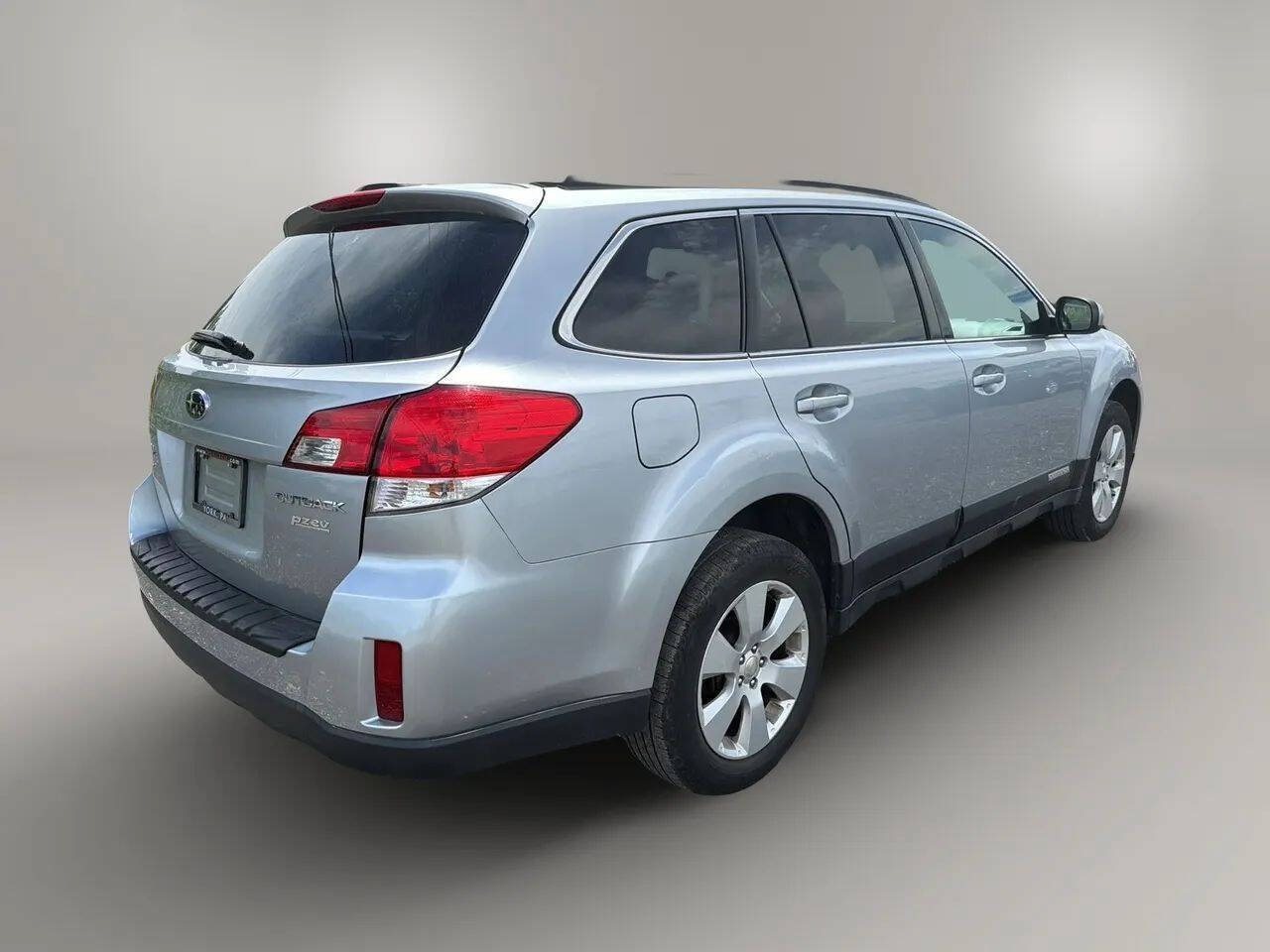Used 2012 Subaru Outback 2.5i Premium w/ All-Weather Pkg AWD/4WD image 7