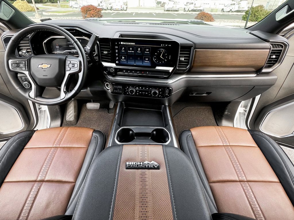 Used 2024 Chevrolet Silverado 2500 High Country image 4