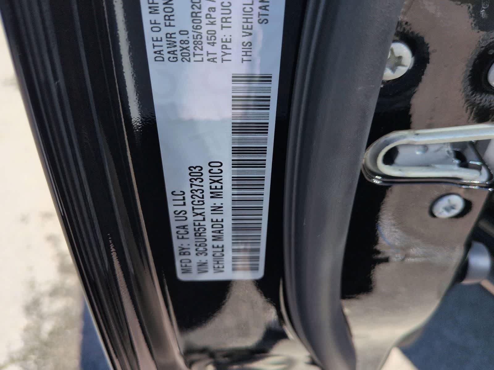 New 2026 RAM 2500 Laramie w/ Sport Appearance Package AWD/4WD image 32