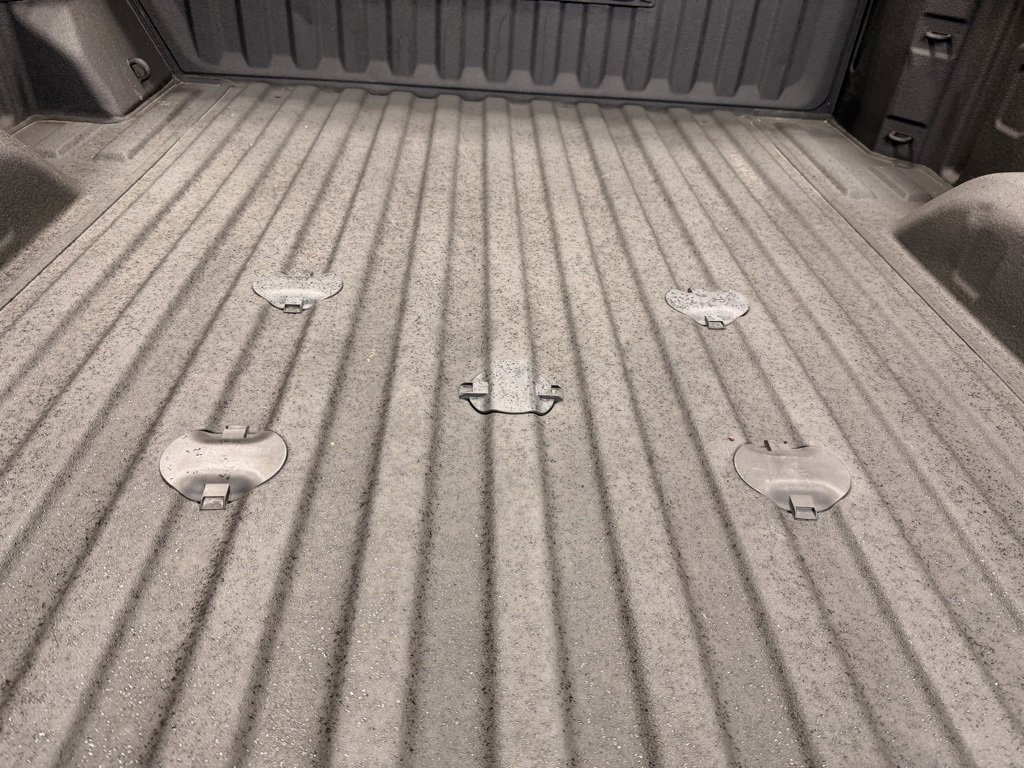 Used 2021 GMC Sierra 3500 Denali w/ Denali Black Diamond Edition image 13